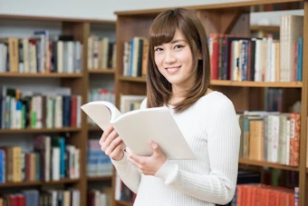 受験勉強に打ち込む