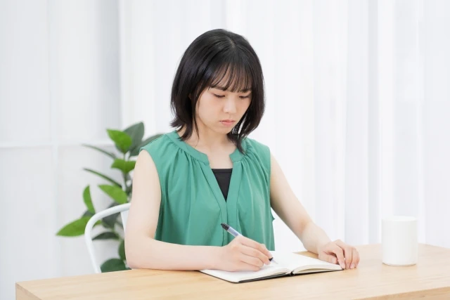 受験勉強に打ち込む