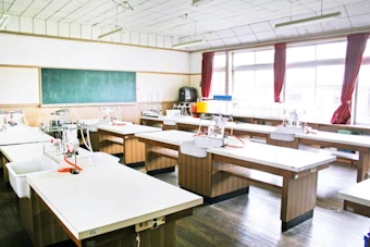 学校の理科実験